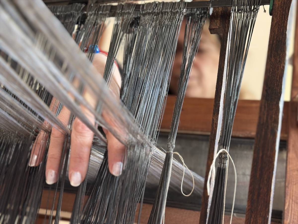 800 yıllık saray geleneği: Selçuklu ipeği Antalya’da yeniden üretiliyor