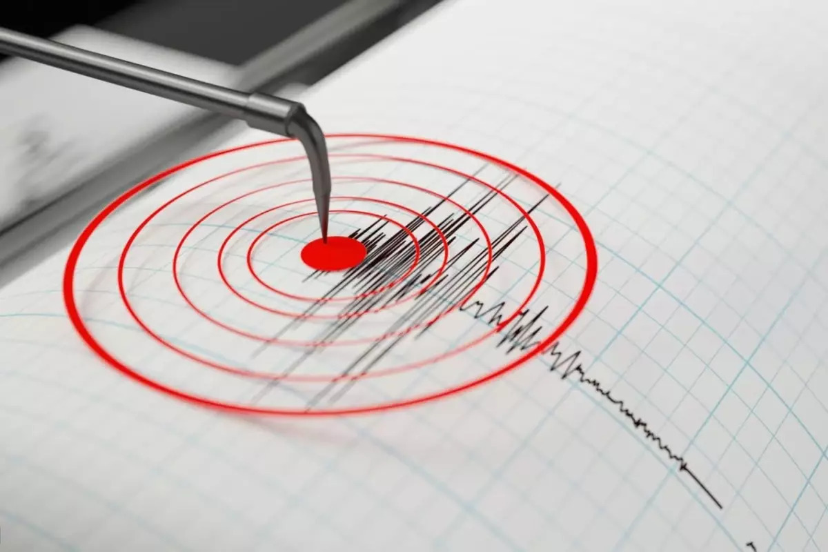 Hatay'da korkutan deprem! Çevre illerde de büyük panik yaşandı