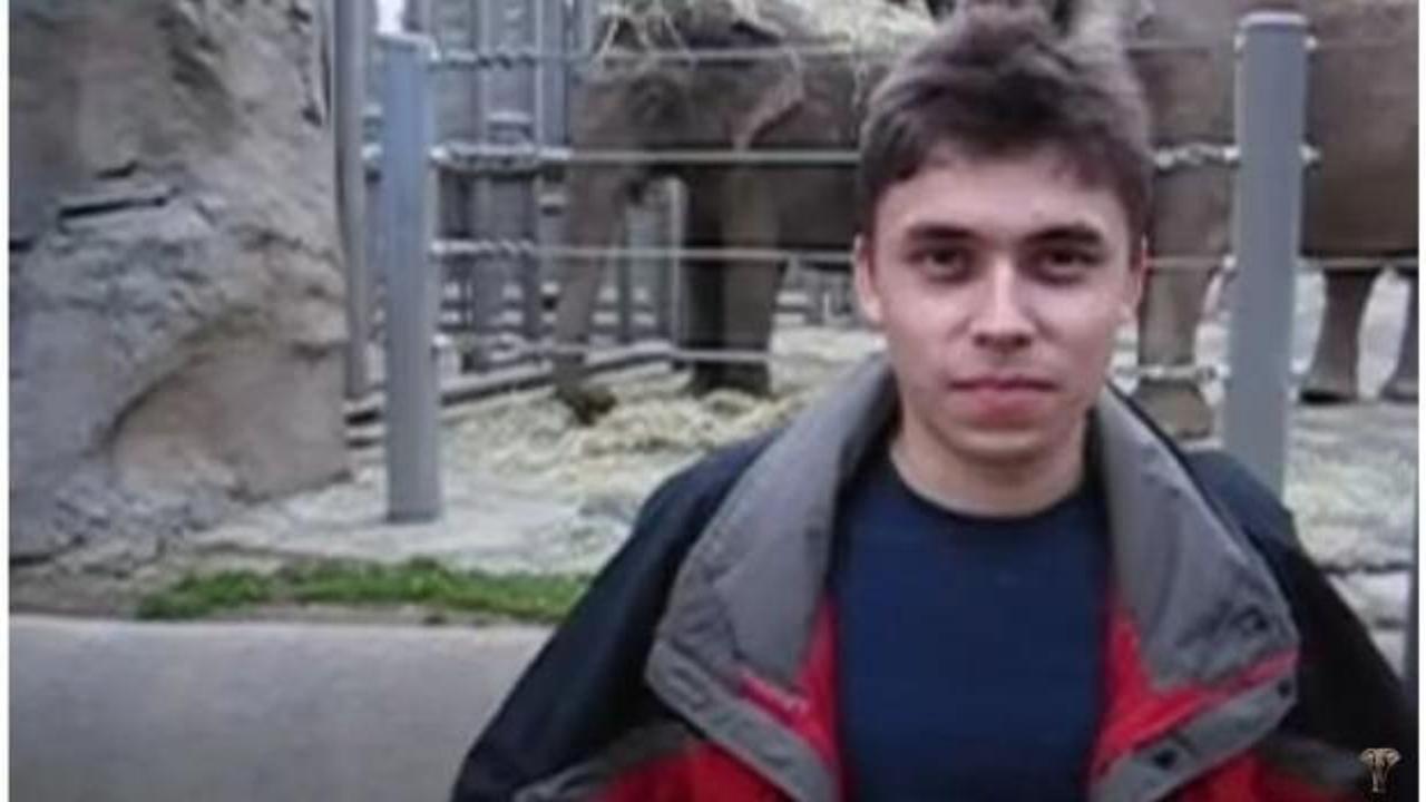 Müzelik eşya oldu! YouTube'a yüklenen ilk video satıldı!