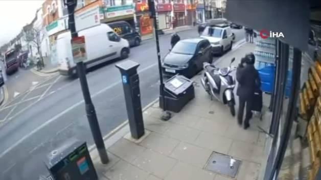 İngiltere'de film sahnelerini aratmayan olay: Türk kuyumcuya palalı soygun