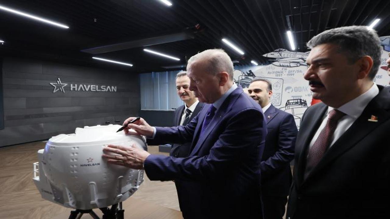 Cumhurbaşkanı Erdoğan, HAVELSAN Teknoloji Kampüsü'nde incelemelerde bulundu