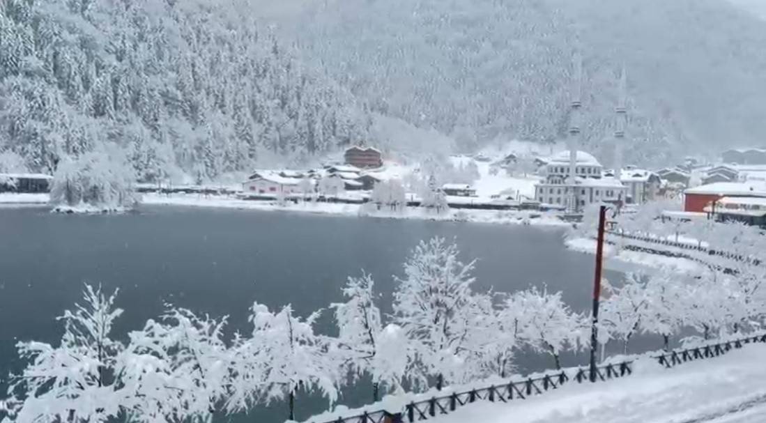 Trabzon Uzungöl’de kış masalı: Kar kalınlığı 1 metreyi aştı