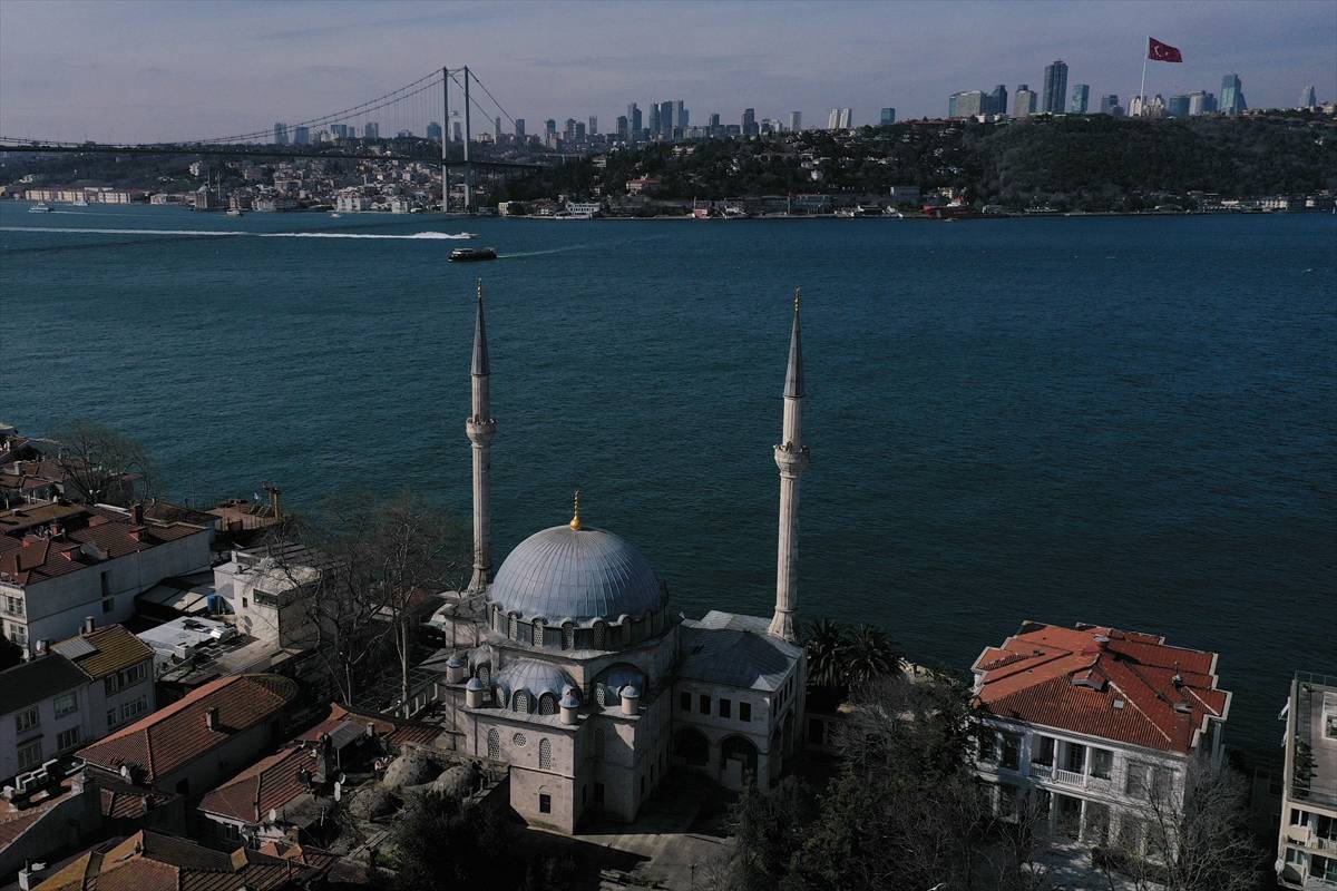 Boğaz’la bütünleşen yalı camisi: Beylerbeyi Hamid-i Evvel Camii