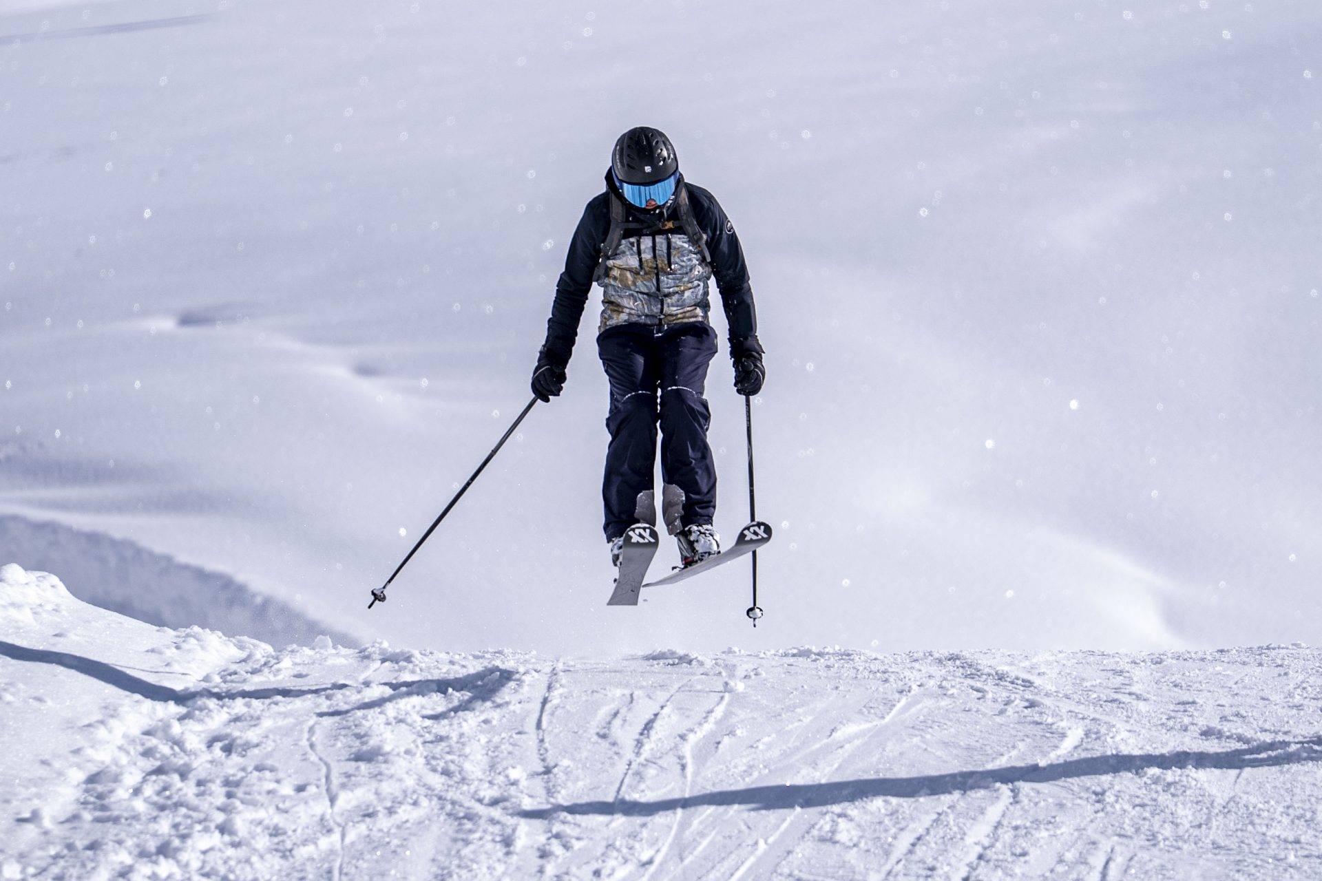 Palandöken Kayak Merkezi’nde kar kalınlığı 285 santimetreye ulaştı