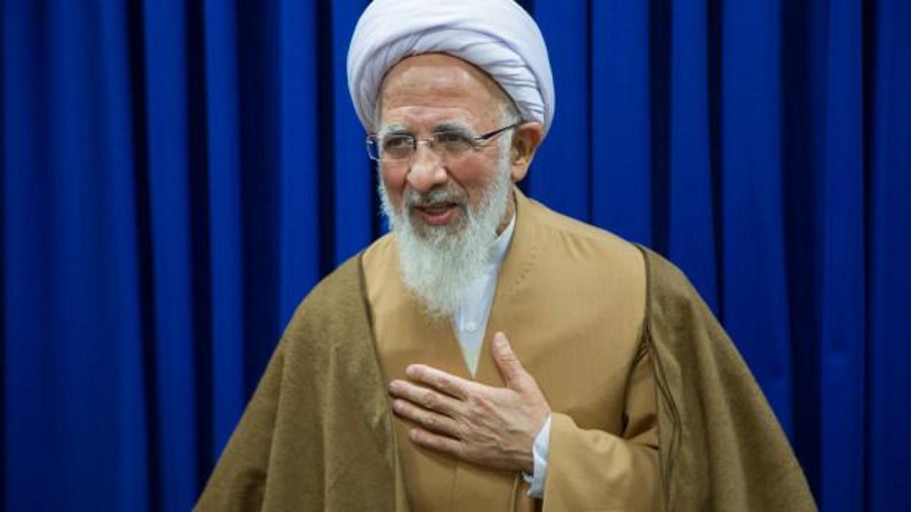 İran'dan dikkat çeken fetva: "Siyonistlerin kanını dökmek farzdır"