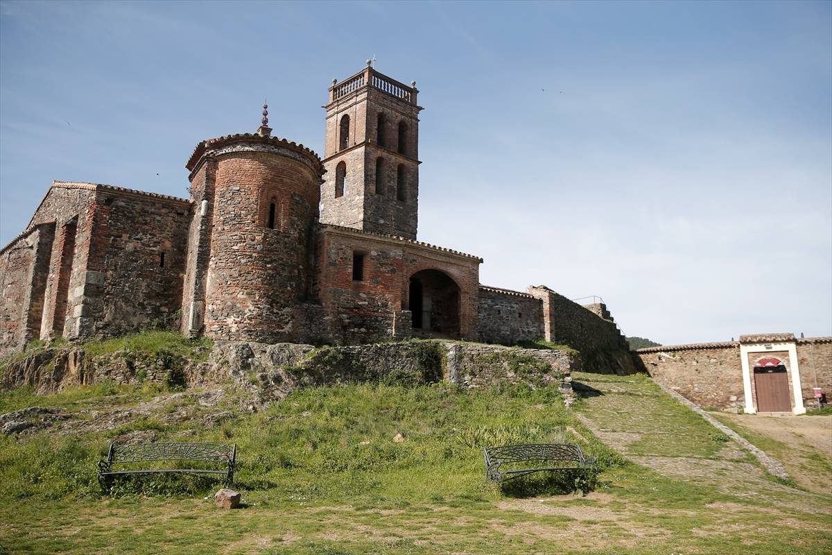 Kelime-i Tevhid yazısı asırlardır silinmedi: Almonaster la Real Camisi