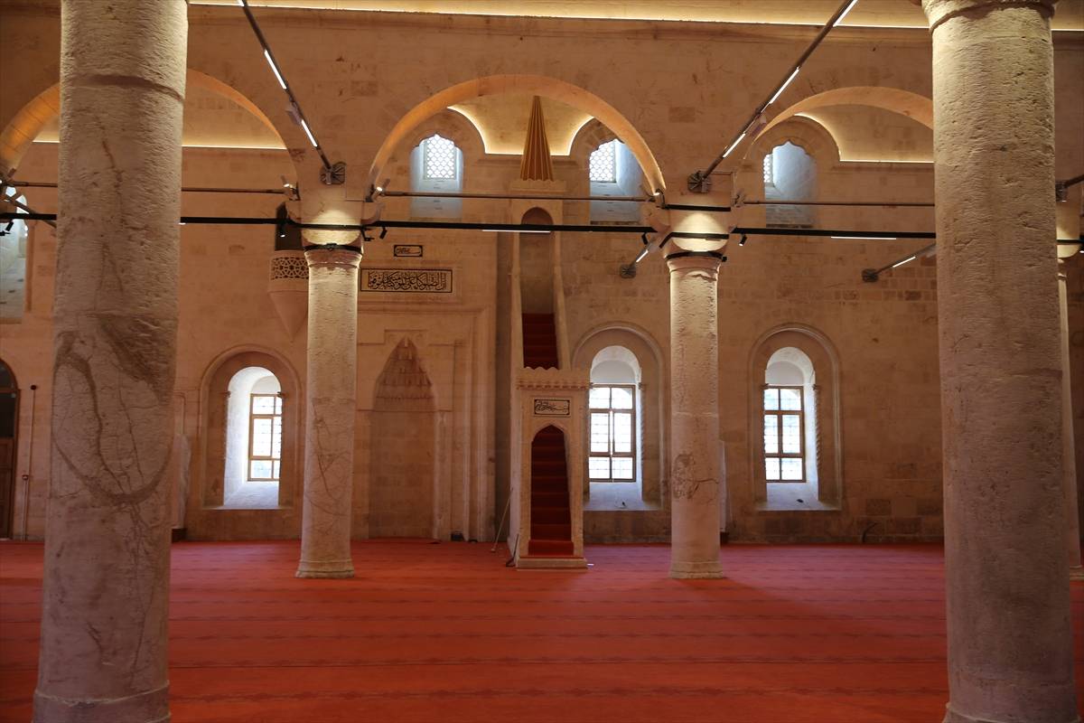 Depremin izleri silindi, Selahaddin Eyyubi Camii bayram namazıyla açılıyor