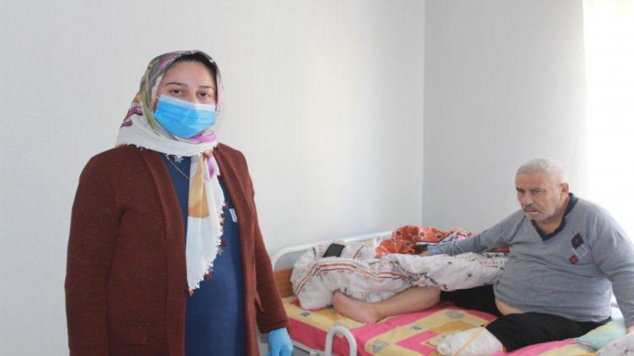 10 yıldır "of" bile demeden yatalak kayınbabasına bakıyor