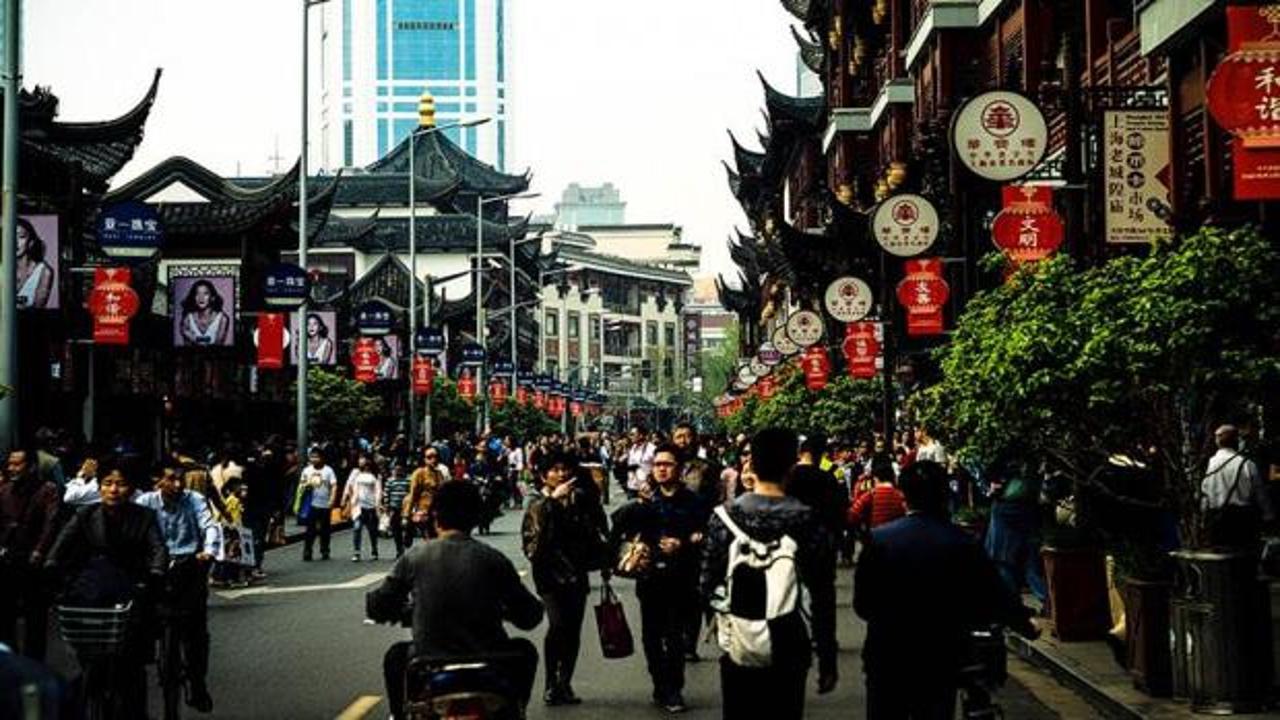 Milyonlarca mezun iş arıyor: Çin'de genç işsizlik tablosu alarm veriyor