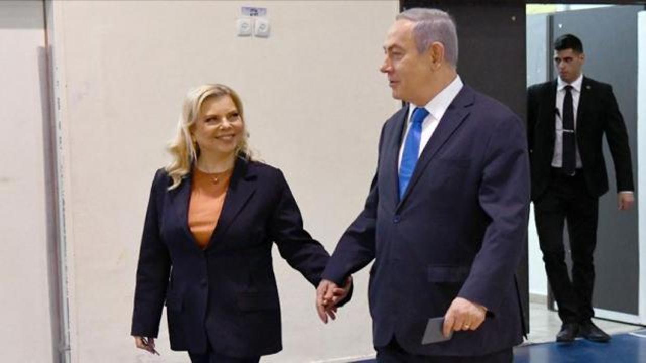 Sara Netanyahu: "Çocuklarım babaları sebebiyle aşağılanıyor!"