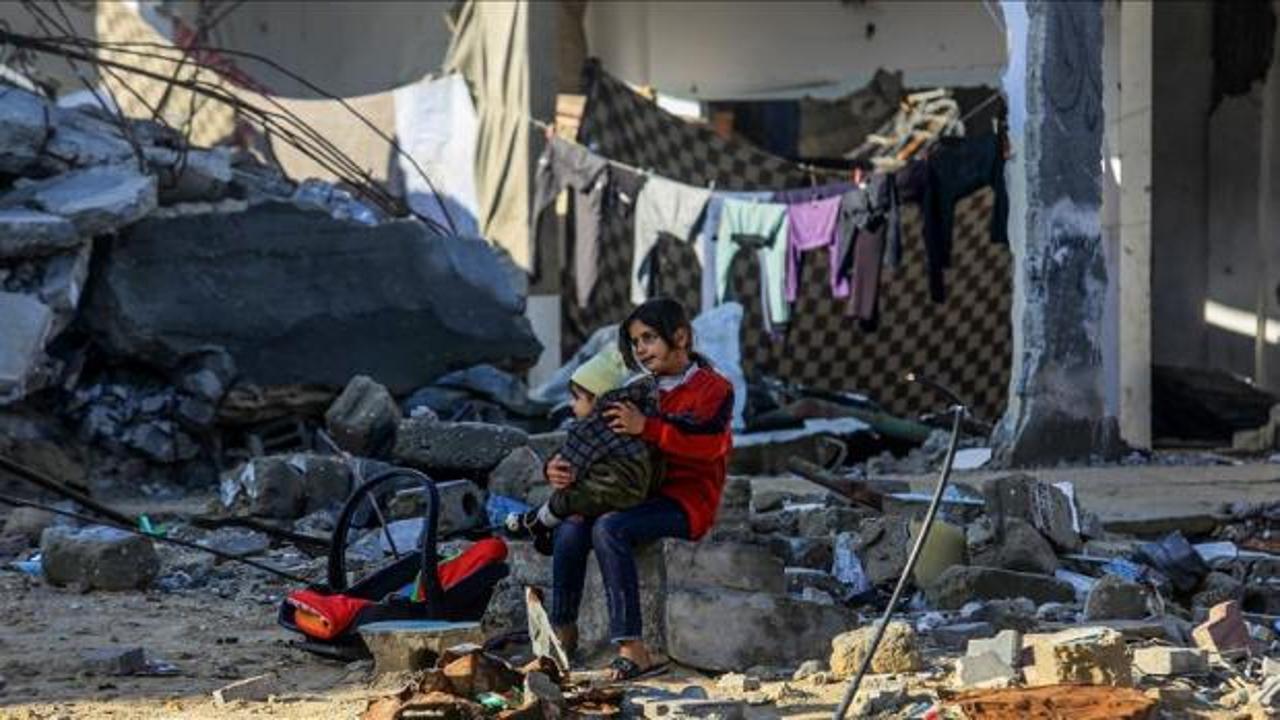 Gazzeli çocuklar ateşkesin gölgesinde açlıkla savaşıyor