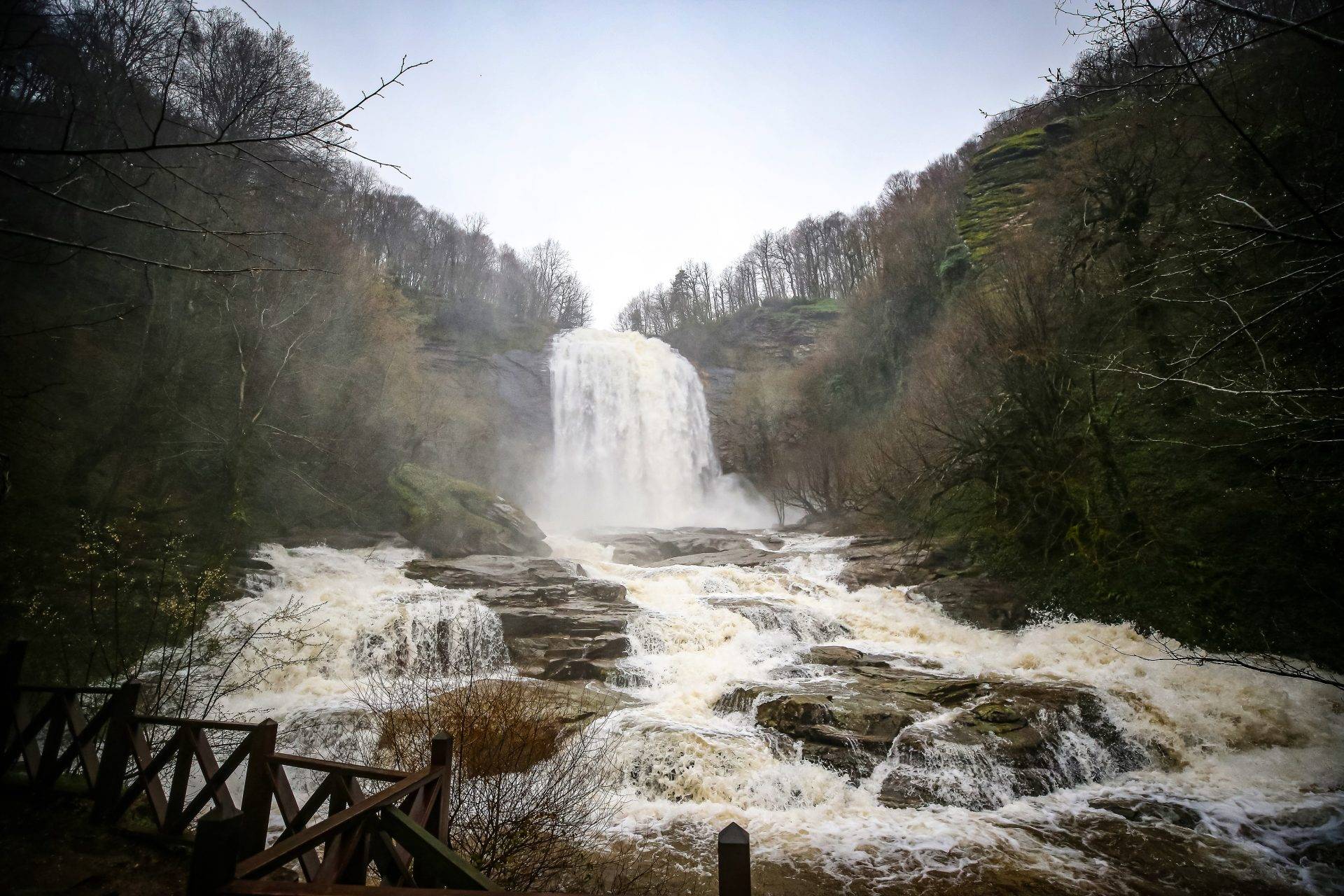 Fay hattı kırılınca ortaya çıkan doğa harikası: Suuçtu Şelalesi