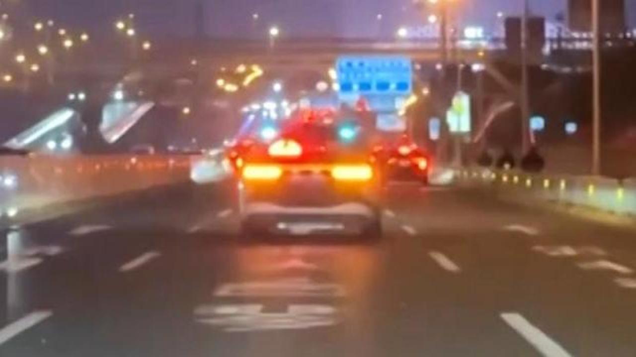 Yapay zekâ trafikte çuvalladı: Çin'de sürücüsüz taksiler yolda kaldı!