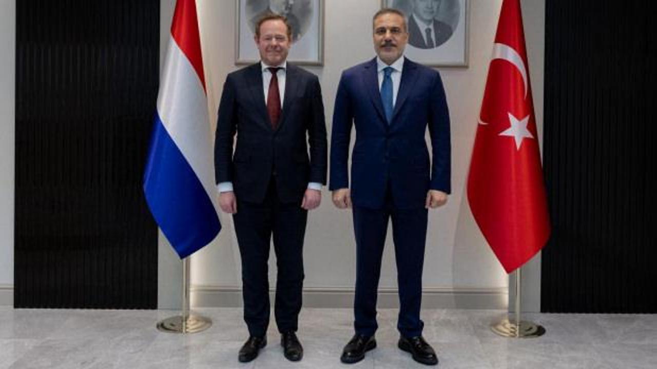 Bakan Fidan, Hollandalı mevkidaşı Van Weel ile görüştü