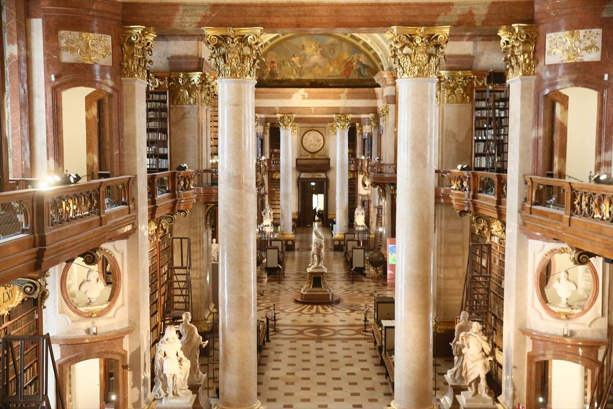 Barok ihtişamının kalbinde 200 bin eser: El Yazması Kur’an-ı Kerim de bu koleksiyonda