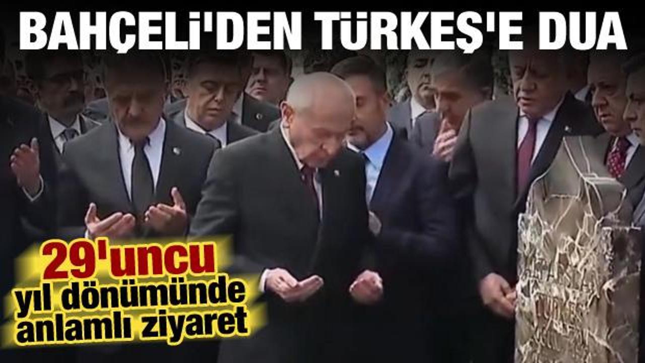 MHP lideri Bahçeli, Alparslan Türkeş'in kabrini ziyaret etti