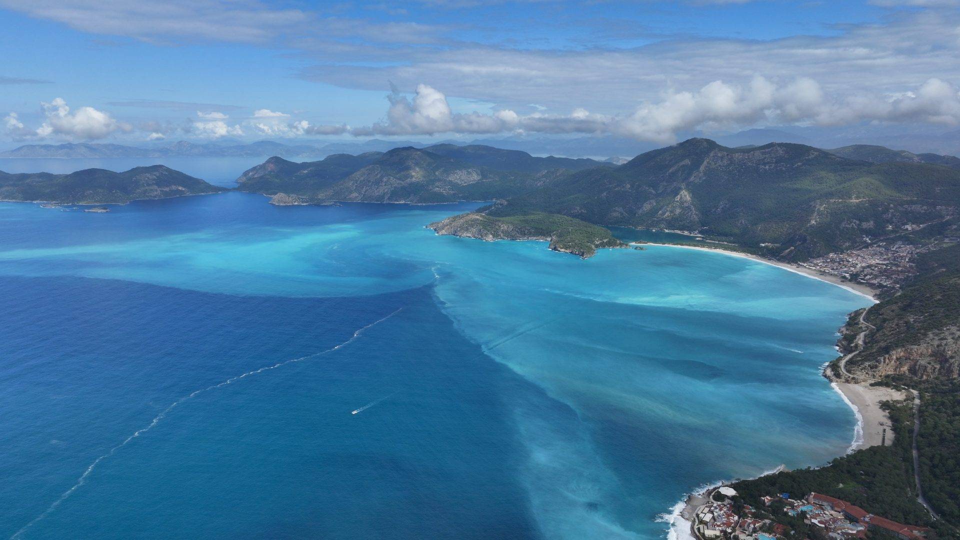 Fethiye’de masalsı görüntüler: Ölüdeniz turkuaz rengiyle mest etti